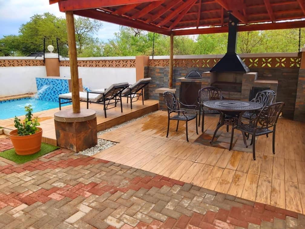 Top Stay Inn Kasane Bagian luar foto
