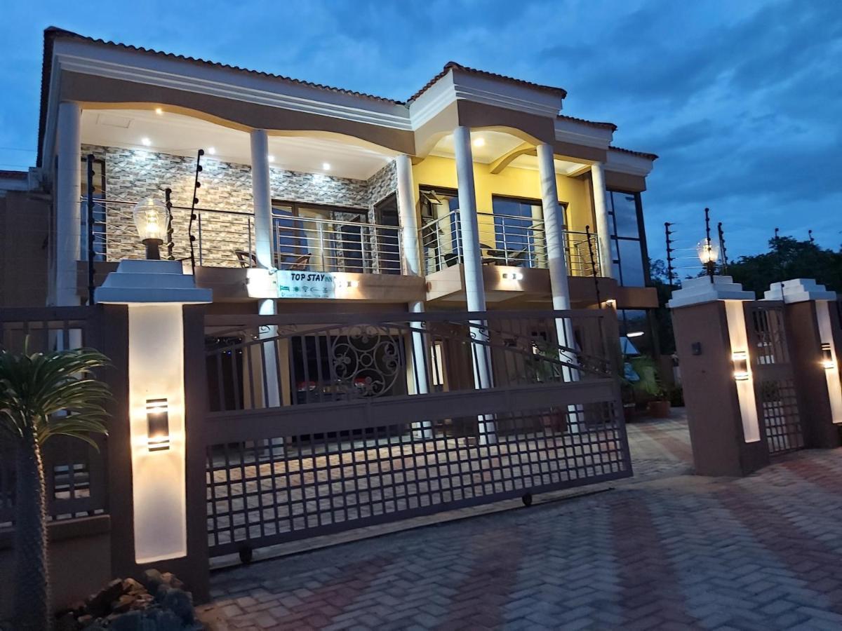 Top Stay Inn Kasane Bagian luar foto